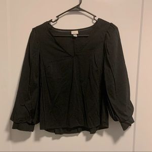 Blouson sleeve top size M